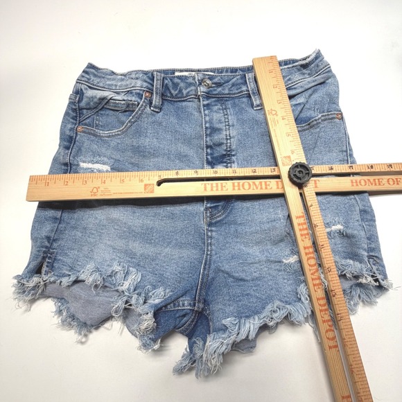 We The Free Distressed Denim Shorts Raw Hem High Rise Women's 30 - Picture 3 of 7